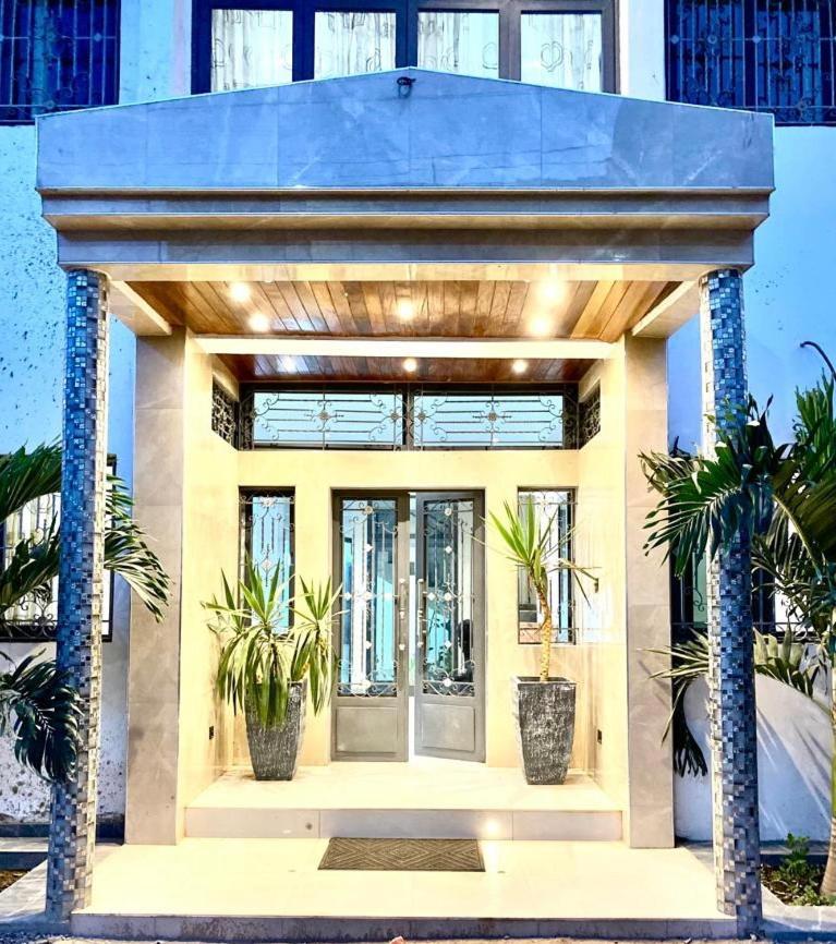 Luxury Suites Chester One Dakar Exterior photo